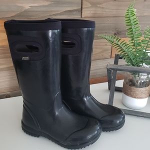 Girls Bogs, size 12.